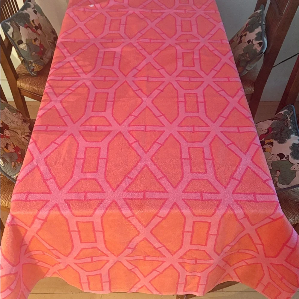 2 Clairebella Pink Geometric Bamboo Towels